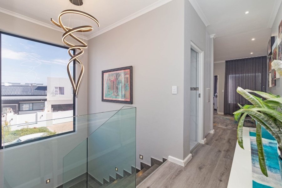 3 Bedroom Property for Sale in Sandown Western Cape